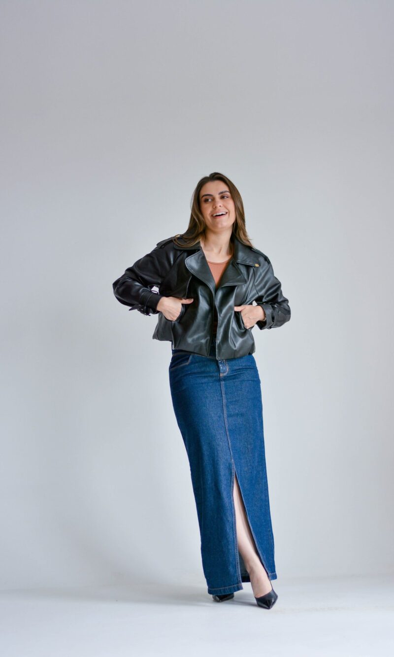 24251ce1682c4b928999fe2435a33bfd.jpg jaqueta vanessa preto