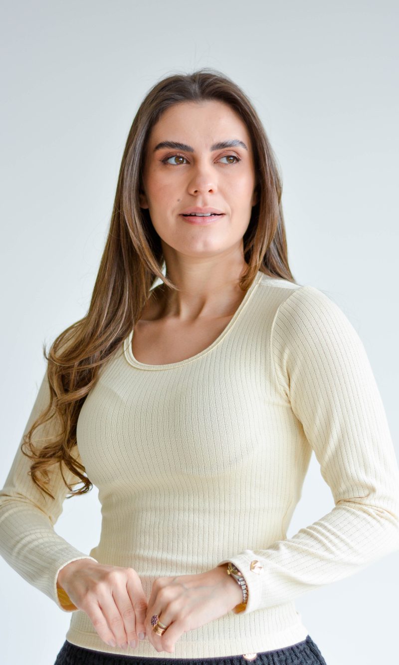 blusa carmen bege