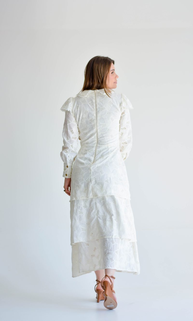 vestido isis off white