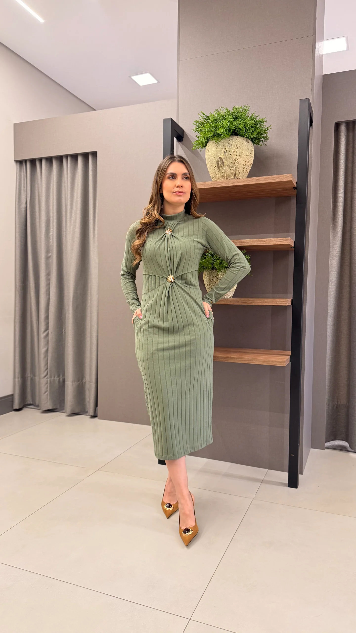 445f652aaa103fa39dff2a05a44f59b7-vestido-susana-1.webp Vestido Suzana