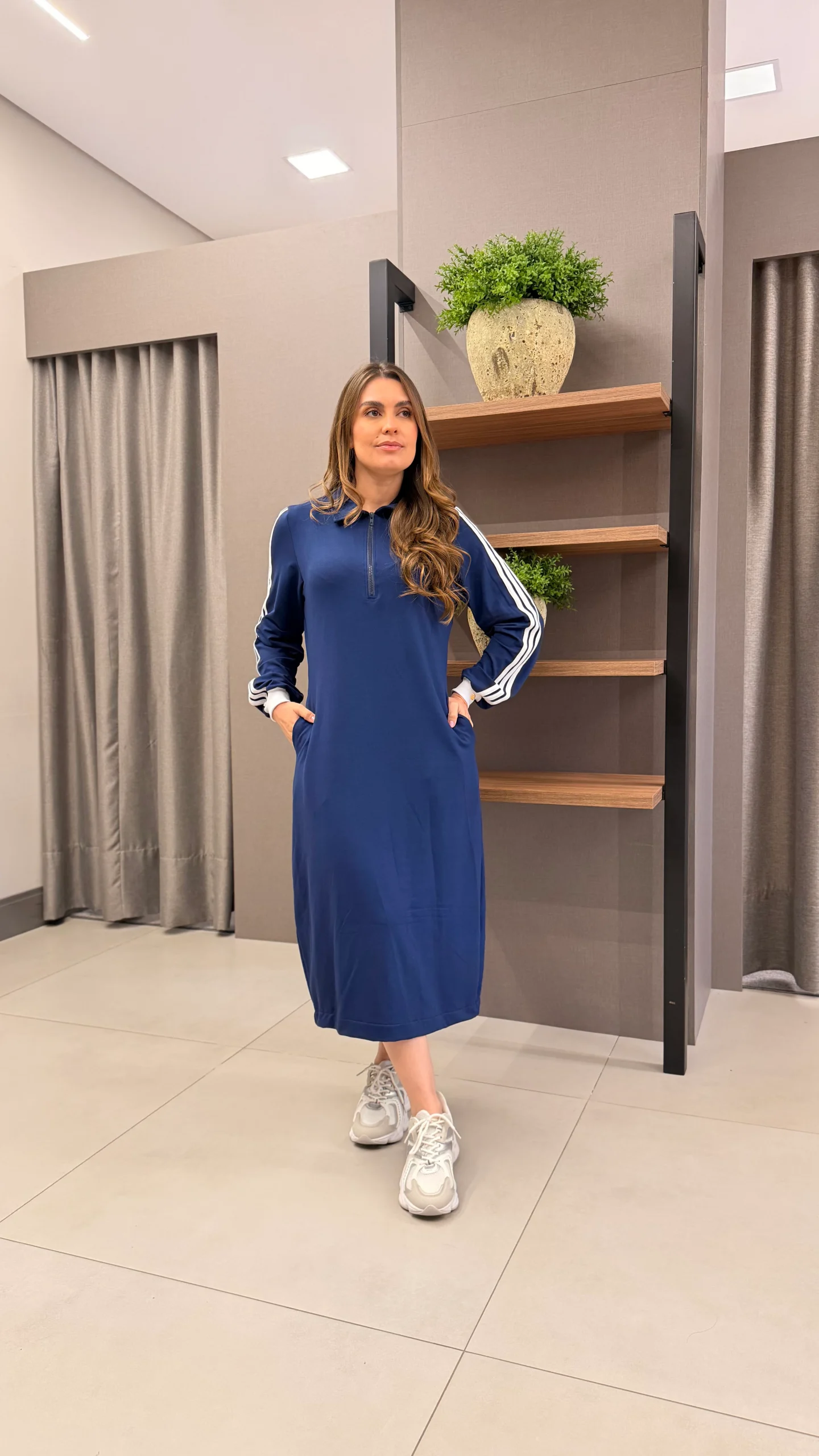 4b7596aca7a57ef6b251976adb727e59-vestido-alessandra-2.webp Vestido Alessandra